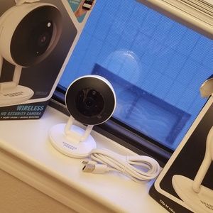 SHARPER IMAGE WIRELESS HD SECURITY CAMERA
